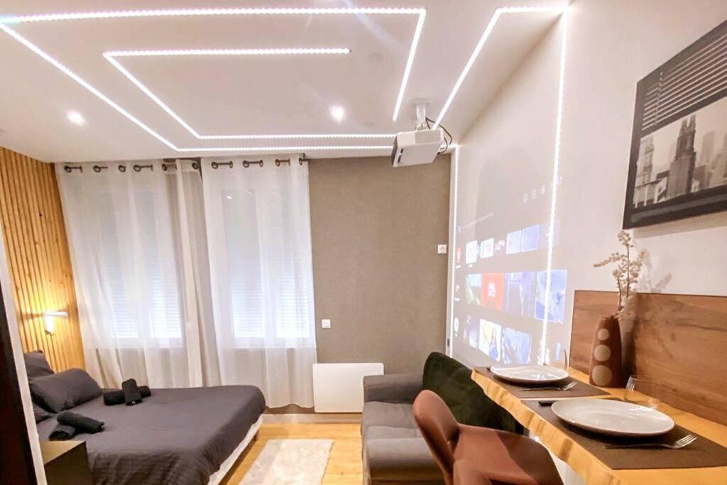 Le Pluvier D'argent*home Cinema Abbeville